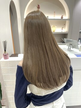 ニモ(NIMO.) 色素薄めになれるolivebeige