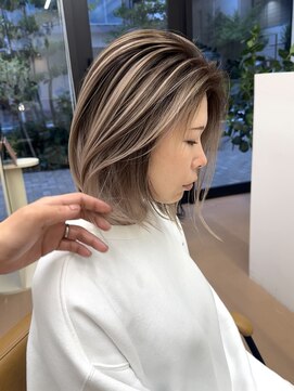 ヌエン 渋谷(NU/EN) 前下がりボブ×シャドールーツ