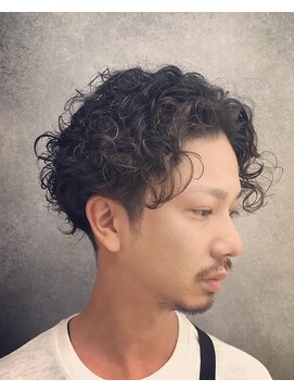 グローバルヘアー バランス(global hair BALANCE) メンズセンターパートパーマスタイル