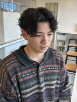 ライン(LYNE) メンズカット/メンズパーマ/センターパート/ニュアンスパーマ