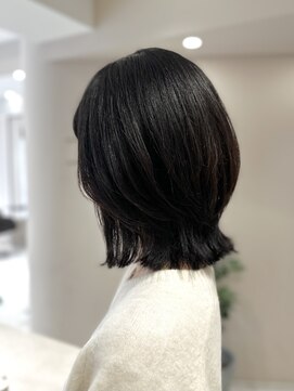 アンベリールフルー(EMBELLIR fleur) 似合わせカット 30代40代くびれミディアム