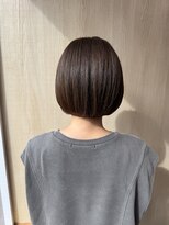 リファインド(REFINED) オシャレな印象のミニボブ×アッシュカラー 五十嵐