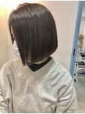 前下がりツヤ感ボブ