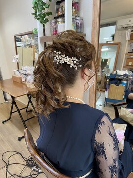 ロカット サロン(Roquat Salon) ポニーロングアレンジ 【ヘアセット/浴衣/立川/国立/立川】