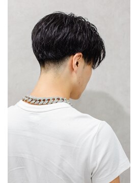 ジェイドゼロウィズアクロス(JADE -zero- with AKROS) 韓国ナチュラルセンターパートカルマパーマ