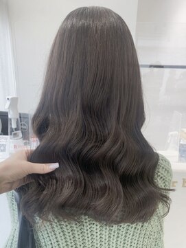 ネオリーブウリ 二子玉川店(Neolive uri) ショコラアッシュヘルシースタイルふんわりカール白髪ぼかし