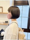 襟足ギリギリのミニボブ
