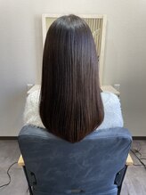 リボロ(Rivoro) 艶感まとまりロング