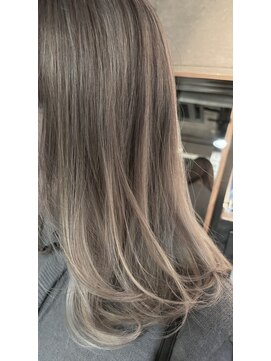 クアトロ(KUATRO) グラデ