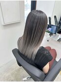 バレイヤージュ　シルバー　ブリーチ