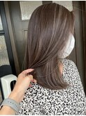 大人シアーベージュミニウルフボブミディアムレイヤー