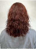 オレンジブラウン ミディアムパーマ プードルパーマ 艶髪 20代