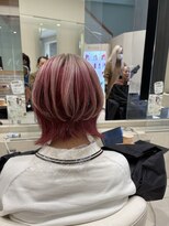 アヴァンス 深井店(AVANCE.) 赤とベージュのアンブレラ