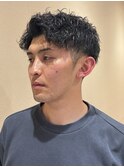 ツイストスパイラルパーマアップバング黒髪スタイル