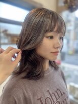 ヤドリギ(yadorigi) 清澄白河美容院yadorigi(ヤドリギ)くびれミディアムヘア