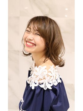 キャリ(CALI) 外ハネセミディ≪CALI・田町・三田・美容室・CHIAKI≫
