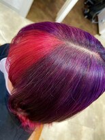 ウルプラスアイ(URU+ai) ピンク系グラデーションカラーで派手髪！