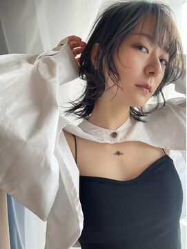 イトシテ ウルフミディアムパーマ×アッシュブラウン【本多身和子】