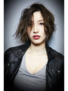 ヘアーデザイン ディードット ウル(D. ulu) モテ・クールボブ