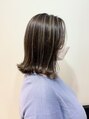 フェイス 伊勢原(FACE。)&nbsp;白髪も活かしてデザインに、伸びてきた時も目立ちづらく