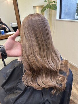 バンビーノ(Bambino) ワンブリーチでミルクティーカラー