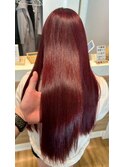 艶感ロングストレート／ワインレッド／美髪カラー