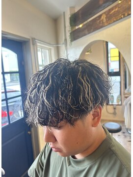 ヘアーライフアイリー(Hair Life iRIE) ハイライト波巻きパーマ