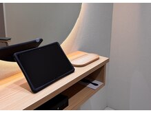 イゾラ(isola)の雰囲気(*タブレットの雑誌をご用意。施術中にご利用ください(*^^*)*)