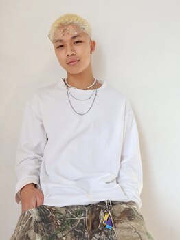 タイドヘアー 高槻2号店(TIDE HAIR)の写真/【高槻駅徒歩3分】通いやすい低価格が魅力◇こなれ感のあるお洒落ヘアやフェードカットで男らしさも演出★