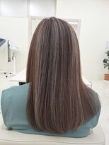 クララ フォレストモール取手店(CLALA) 白髪ぼかしグレージュの艶ロング