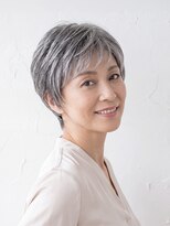 シオミエイチ タイムレス 垂水(shiomi H timeless)&nbsp;白髪ぼかしピクシー×わらか立体フォルム