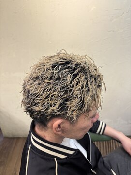 ベレッタ 枚方店(veretta.) ブリーチandツイストパーマ