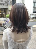 外ハネくびれミディ