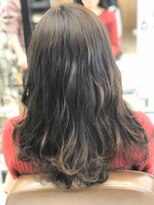 クアトロ 戸塚立場店(QUATRO) 透明感カラーの巻き髪スタイル