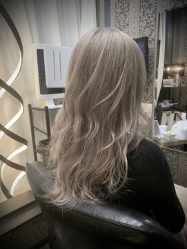 ヘアーグランデシーク(Hair Grande Seeek) ホワイトアッシュ