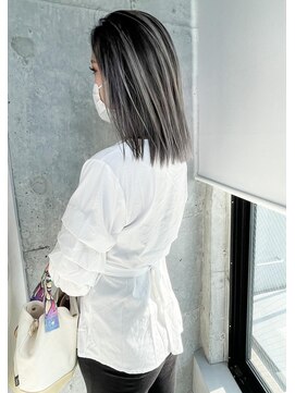 アコ(Aco) ★ミディアムレングスのバレイヤージュ★