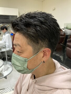 イコール(EQUAL) ツーブロック、アップバング