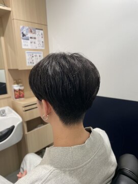 リバティシェアバーバー 銀座(LIBERTY SHARE BARBER) 好感度◎大人のナチュラルセンターパート/毛流れニュアンス