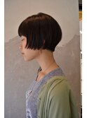 ３０代４０代人気☆美シルエット黒髪ショートボブ。