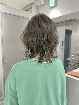 エミール 武蔵小杉店(eMir...) くびレイヤースタイル/オリーブベージュ【武蔵小杉/新丸子】