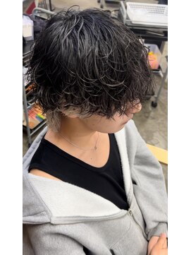 エルオム(EL.HOMME) シャドウパーマ&インナーホワイトシルバー