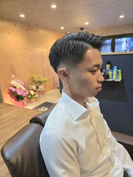 レベンディス(LEVENDIS) 七三スキンフェード