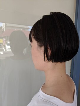 マホロ(mahoro) とても短いボブ