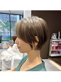 小顔ショートボブカラー大人ショートボブひし形ショートカット