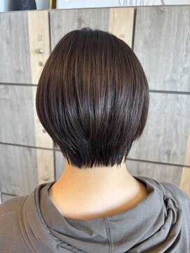 アース オーセンティック アクロスプラザ 与次郎店(EARTH Authentic) ストレートショートヘア!