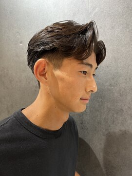 ニコ トウキョウ ヨコハマ(nico) センターパートニュアンスパーマメンズカット