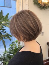 アーツオファ 町田(arts ofa)&nbsp;町田ショートボブハイライトベージュカラーショートボブカット