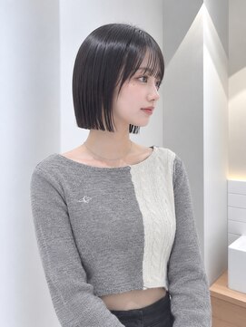 フォト 新宿三丁目(foto) 髪質改善縮毛矯正地毛風ストレート切りっぱなしボブ