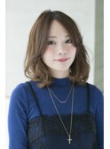 大人可愛いミディーボブ