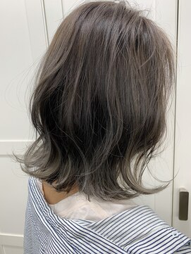 アイズ(I'z) 「外国人風」アッシュベージュ